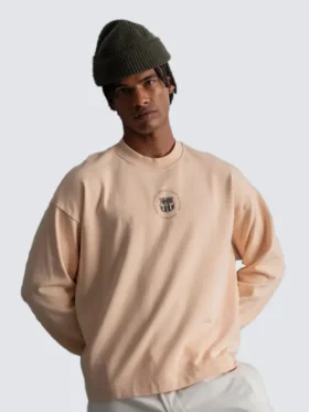 A front view of the Barça Essentials Graphic Crew Sweatshirt with a bold logo.